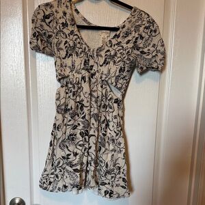 Jessica Simpson Black and Cream Floral Dress